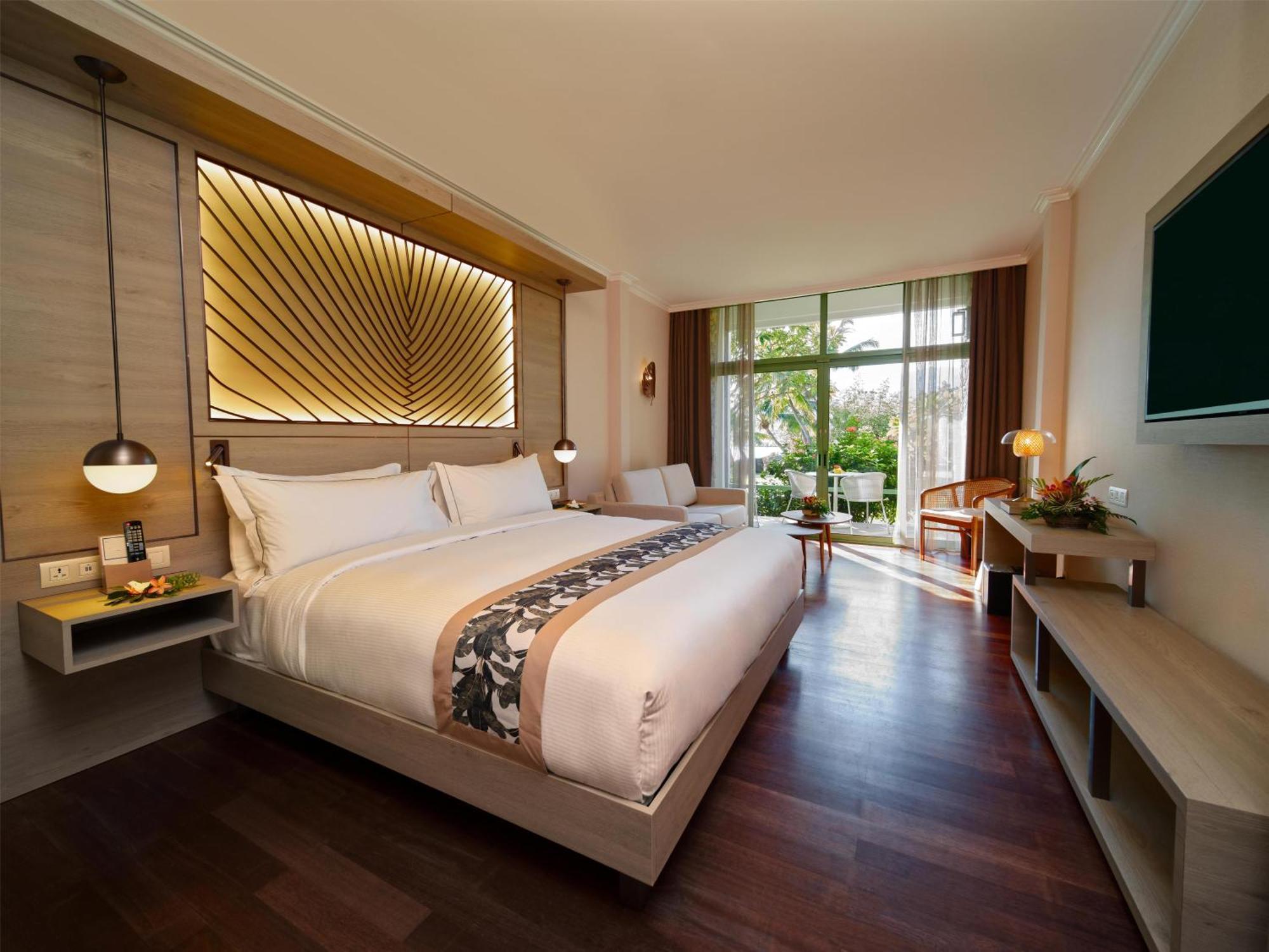 King Room Garden View